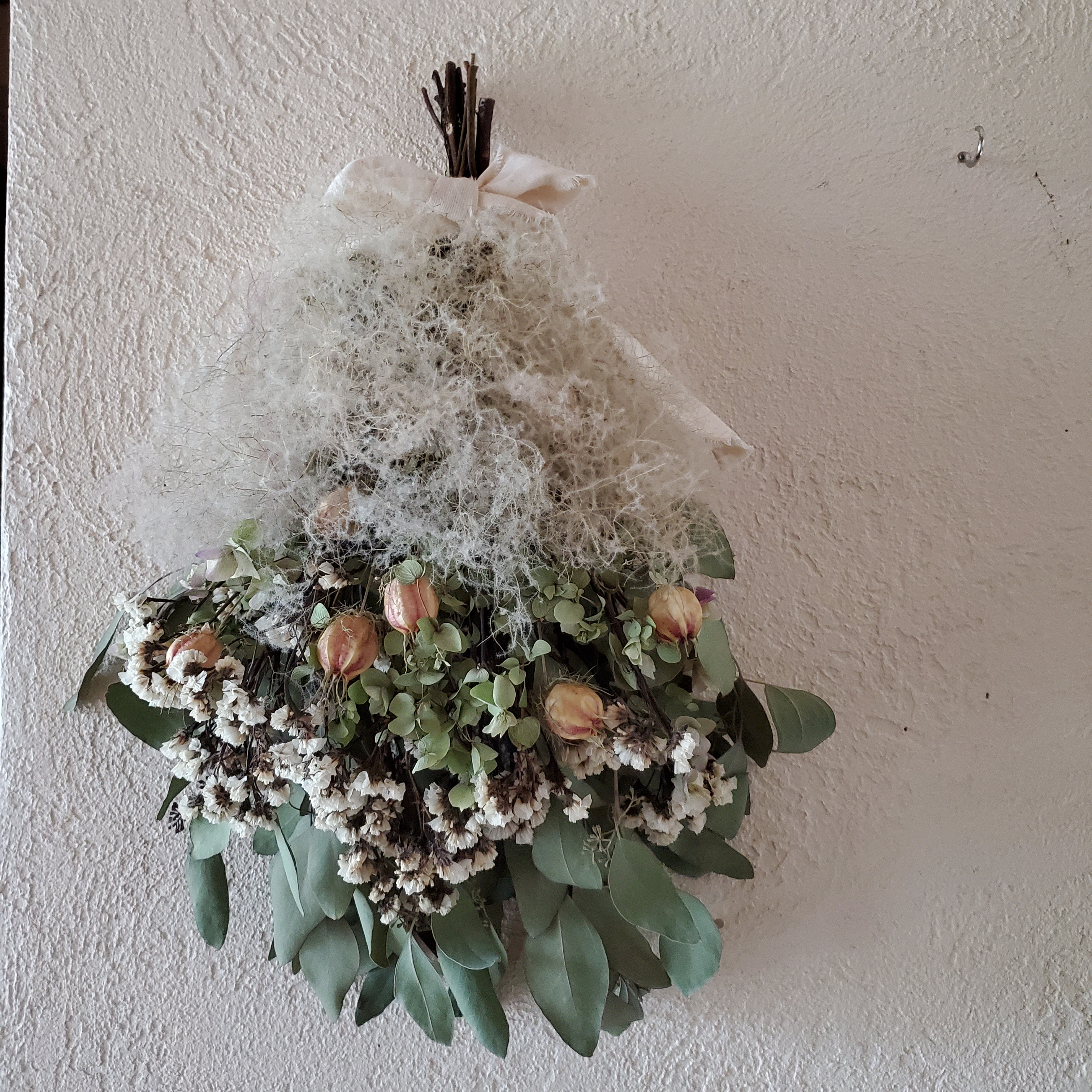 ユーカリとスモークツリーのスワッグ⤵️在庫整理価格 スワッグ