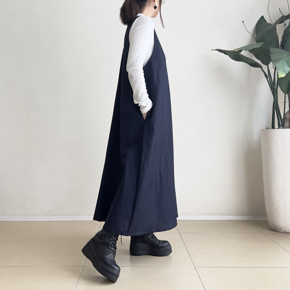 VカットAラインジャンパースカート♪ linen navy 5枚目の画像