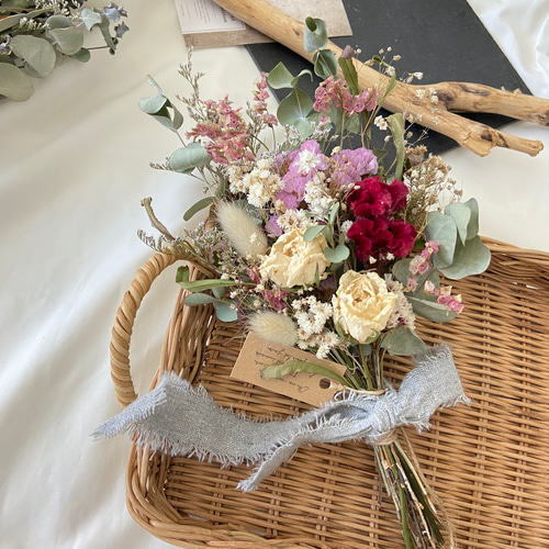 バラ ピンクスターチス ケイトウ ドライフラワースワッグ ピンクブーケ