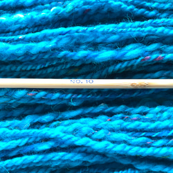 手紡ぎ毛糸〜 双糸　 ブルーとサリーシルク　75g B-4 2枚目の画像