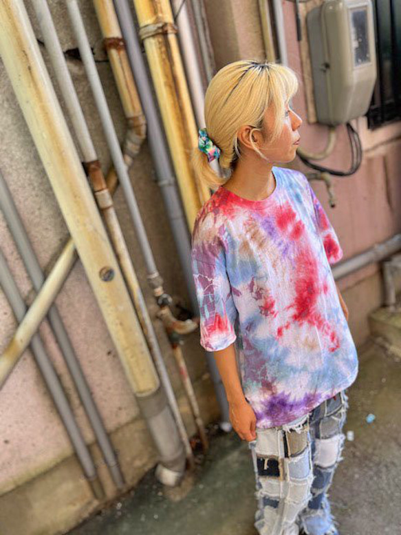 タイダイ染め　ビッグシルエット Tシャツ　Mサイズ　ブルー×レッドミックス　Hippies Dye HD20-23 3枚目の画像