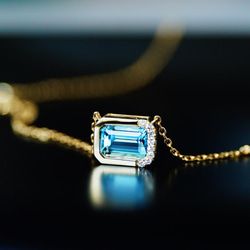 「シンプル」K18天然サンタマリアアクアマリン　天然ダイヤモンド　和名藍玉　水宝玉 3月誕生石　幸福・聡明　ネックレス 2枚目の画像