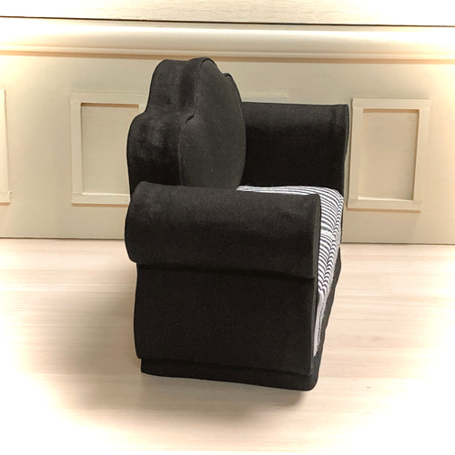 【トマトさま専用枠です♡】　黒い1人掛けソファ トマトさま専用枠です♡】 黒い1人掛けソファ 一人掛けロータイプソファ