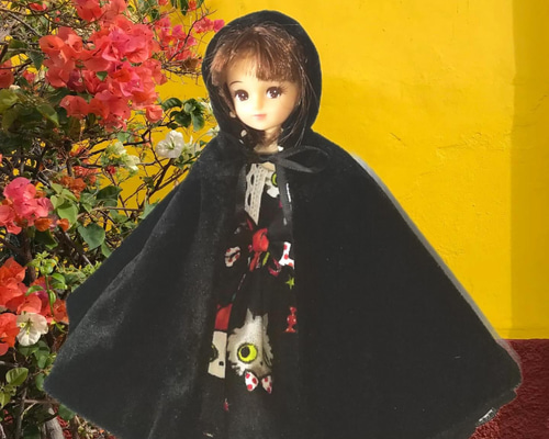 送料無料】22cm ハロウィン コスチューム ロングケープ マント 黒 リカ
