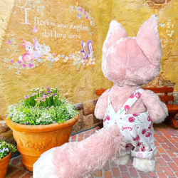 ピンクのさくらんぼのサロペット　リーナベル 4枚目の画像