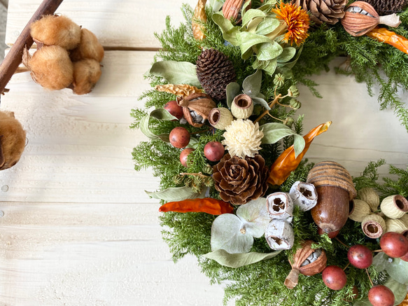 秋からの木の実とベリーたちのリース 3枚目の画像