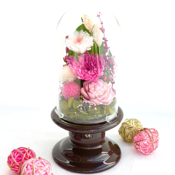 「仏花」ことね菊ローズピンクのプリザーブドフラワーのガラスドーム＜受注制作＞ 1枚目の画像