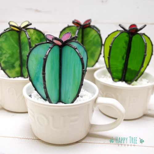 ステンドグラス 癒しのグリーン多肉植物 水やりなしで年中キレイ