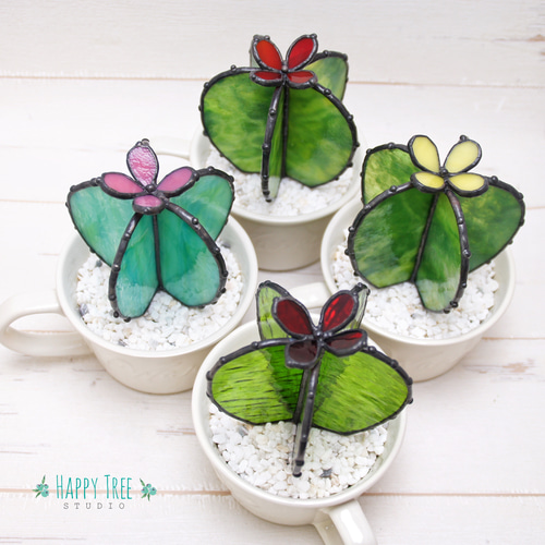 ステンドグラス 癒しのグリーン多肉植物 水やりなしで年中キレイ