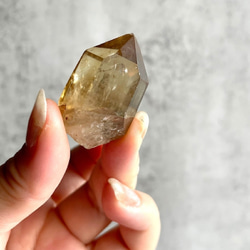 クンダリーニクォーツ【コンゴ産 非加熱天然シトリン】虹あり（22.6g