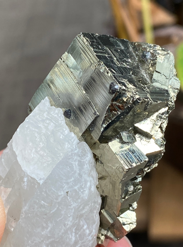 がっつり大粒パイライト&クラスターのカルサイト マトリクス♢パイライト原石 18 天然石 15枚目の画像