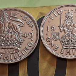 2種類セット イギリス 1949年 シリング 英国コイン 美品です 本物  スコットランドライオンデザイン ジョージ王 1枚目の画像