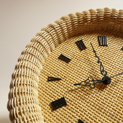 ラタン　壁掛け時計 楽天市場】ラタンと木のナチュラルな籐とトネリコの時計 ラタンの