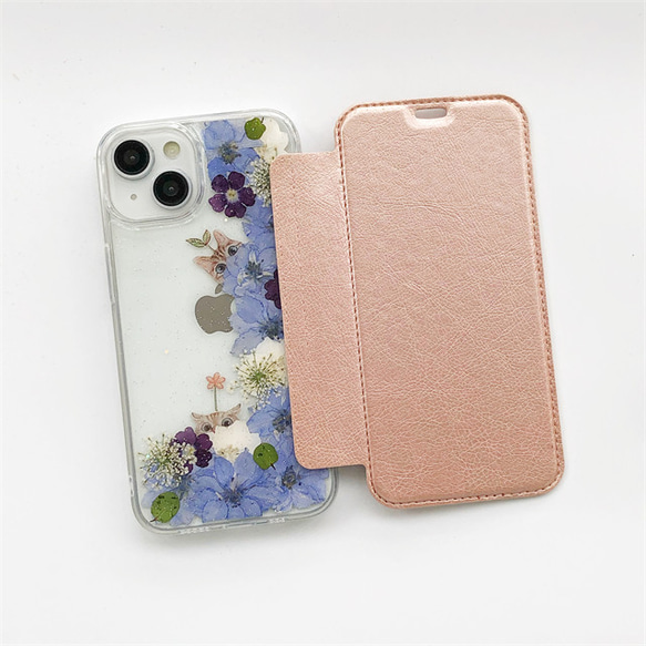 『千鳥草＆猫柄』 押し花 手帳型スマホケース スマホリング iPhone15Pro/14/13/12/SE/11/8/7 3枚目の画像