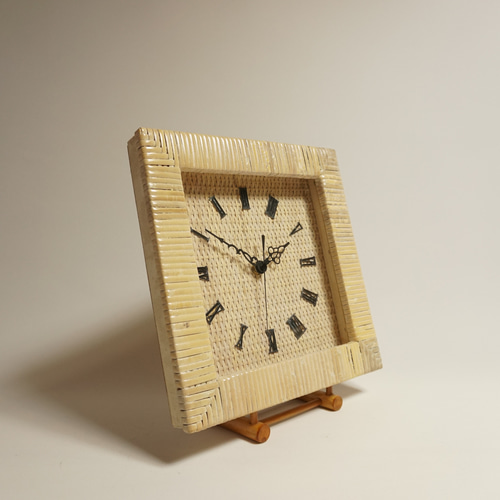 ラタン ウォールクロック（壁掛け時計）【角型・ガラス風防あり