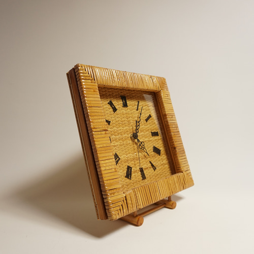 ラタン ウォールクロック（壁掛け時計）【角型・ガラス風防あり