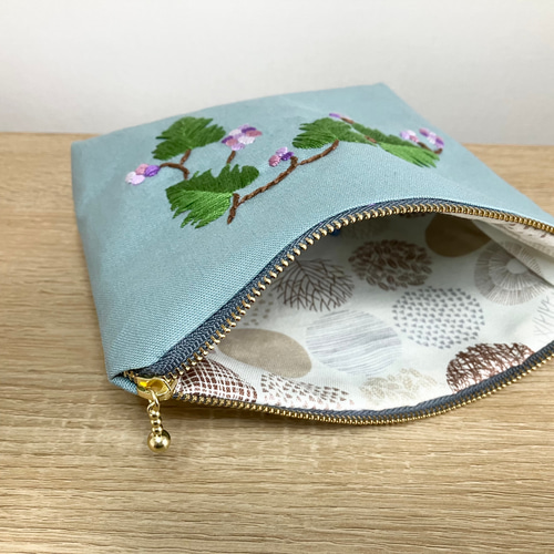 野ぶどうの刺繍ポーチ ポーチ irodori〜彩〜 通販 16491708｜Creema