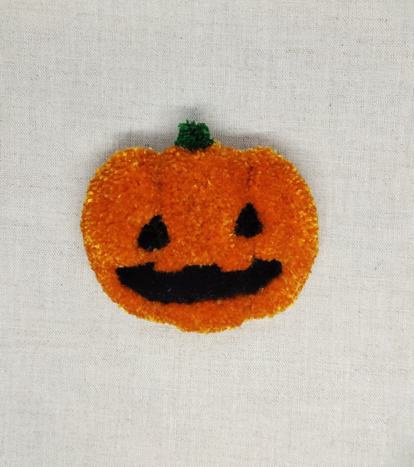 かぼちゃの刺繍ブローチ　ハロウィン　ジャックオランタン 4枚目の画像