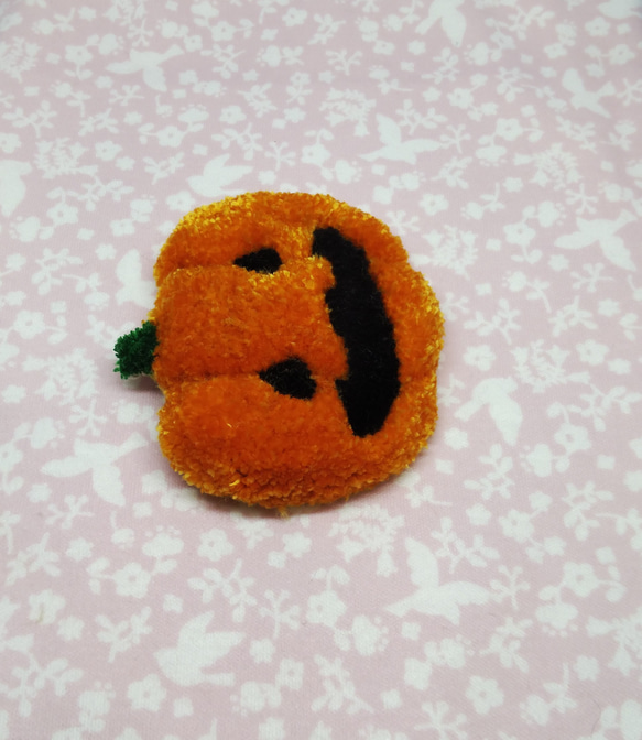 かぼちゃの刺繍ブローチ　ハロウィン　ジャックオランタン 8枚目の画像