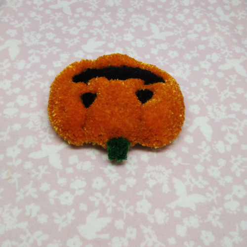 かぼちゃの刺繍ブローチ ハロウィン ジャックオランタン