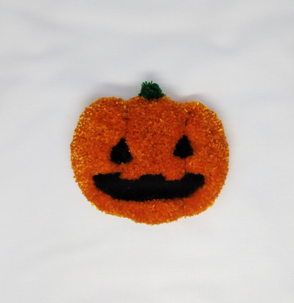 かぼちゃの刺繍ブローチ　ハロウィン　ジャックオランタン 1枚目の画像