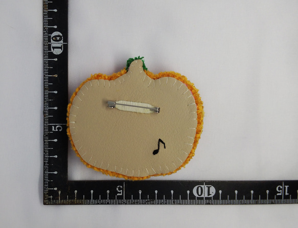 かぼちゃの刺繍ブローチ　ハロウィン　ジャックオランタン 10枚目の画像