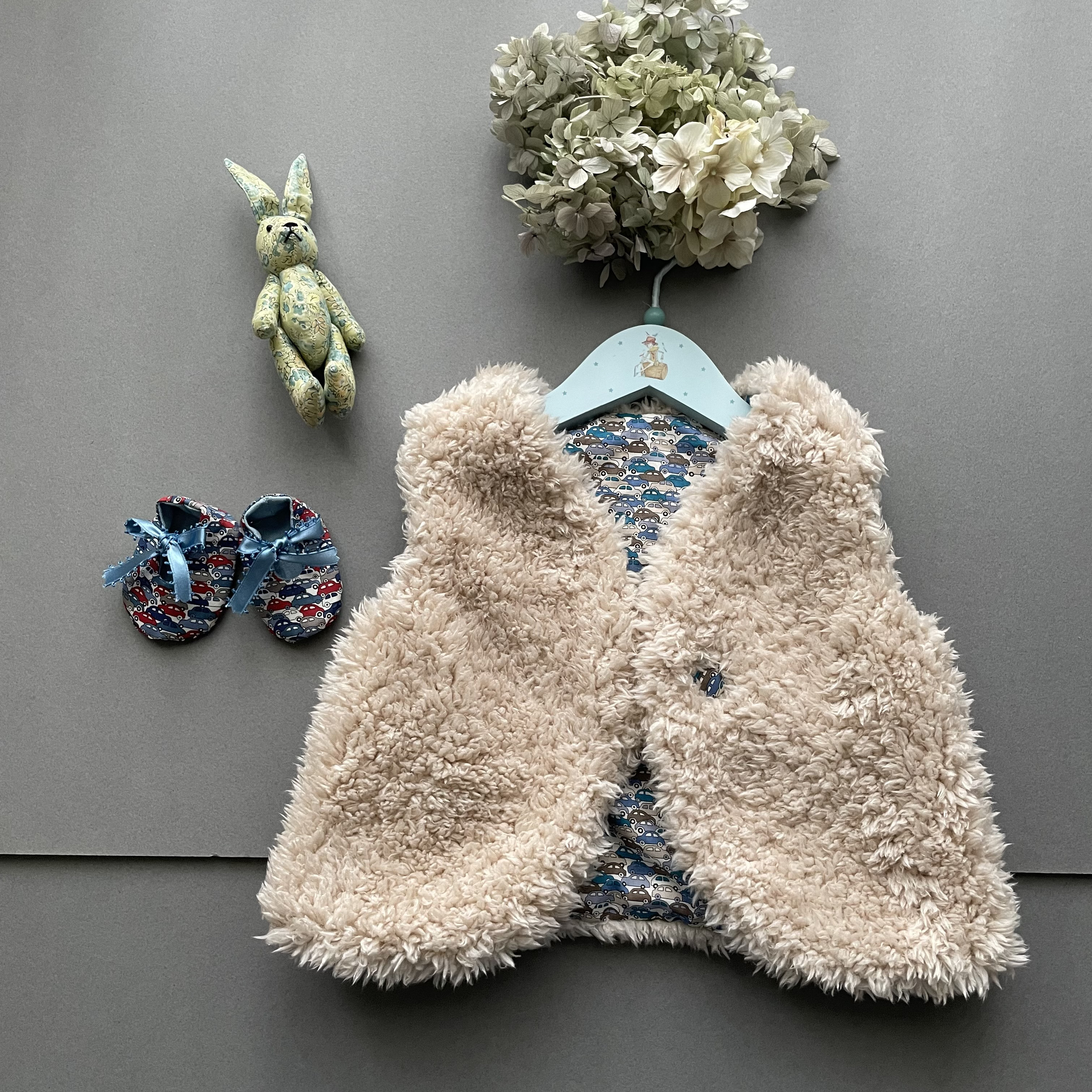 【　オーダー　】プードルファーのベスト 5,460円