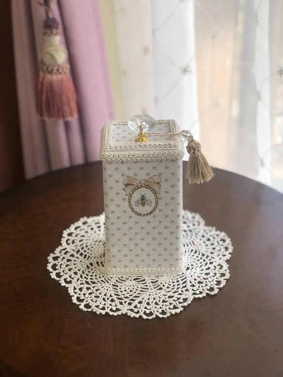 タワー型ウエットティッシュケース ハチ柄 ラベルピエス ラベルピエス