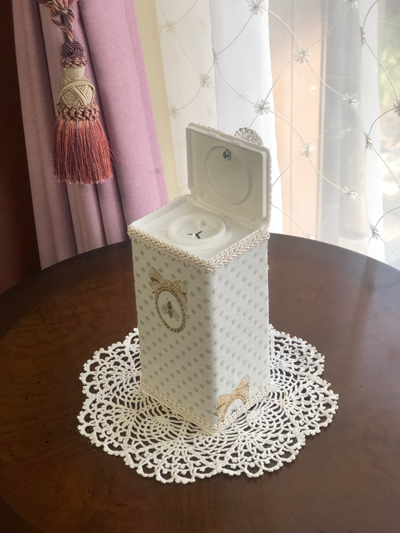 タワー型ウエットティッシュケース ハチ柄 ラベルピエス ラベルピエス