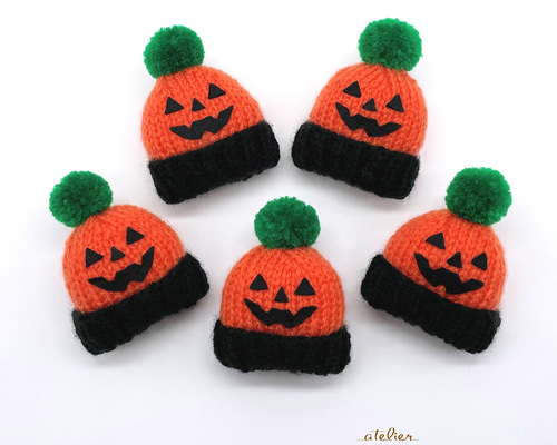 [専用　こり様]ブローチ 刺繍 フェルト 毛糸 ニット帽 ハンドメイド aa4e3b38bbcd2c9dbcffbff7105321