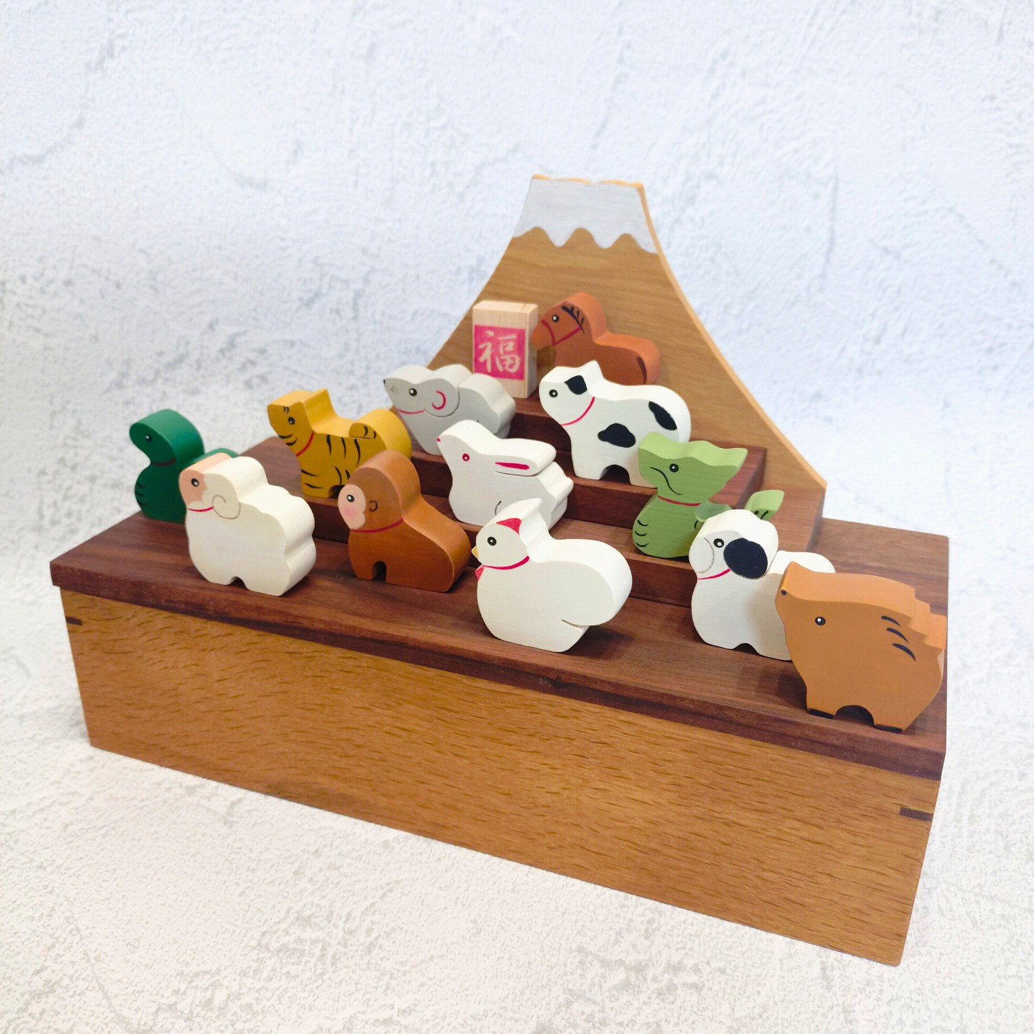 ぷち十二支とそびえ立つ富士飾り　干支飾り／正月飾り／縁起物