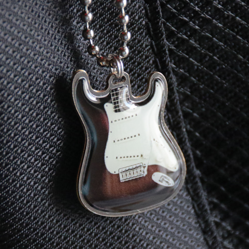 美品】Fender ストラトキャスター おまけケース付き 名入れ無料