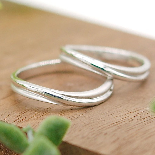 【ペア特別価格】プラチナ 結婚指輪 ~Breezeそよ風~【ウェーブタイプ/送料無料】