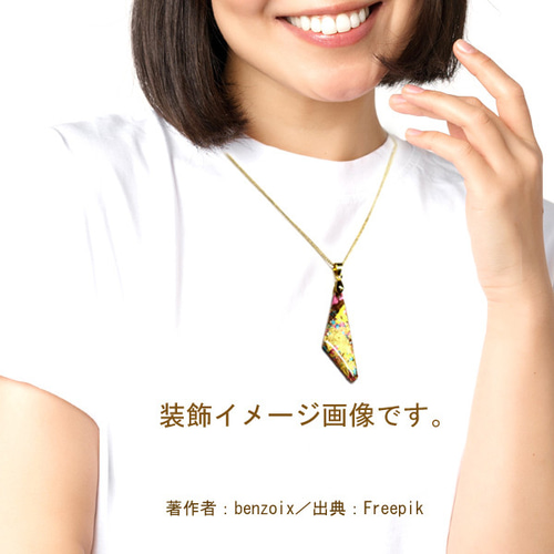 黄金と虹彩ペンダント（グランドトライアングル） ネックレス