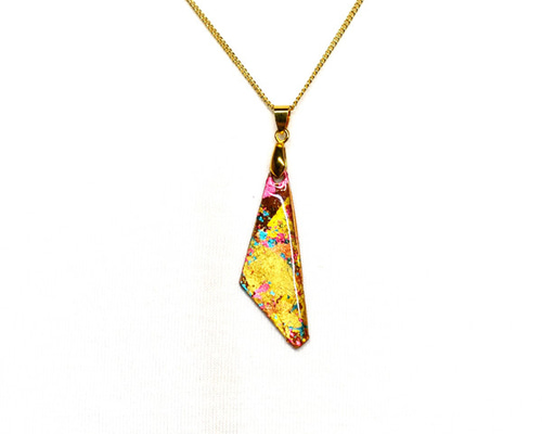 黄金と虹彩ペンダント（グランドトライアングル） ネックレス