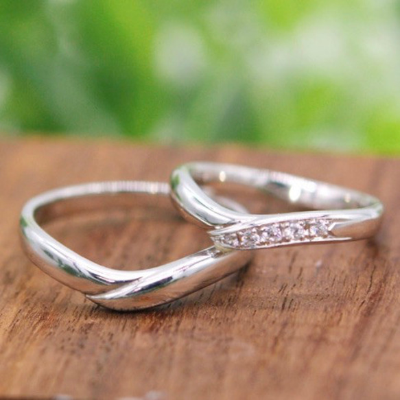 ペア特別価格】プラチナ ダイヤモンド 結婚指輪 ~Hand in hand手を繋ぐ