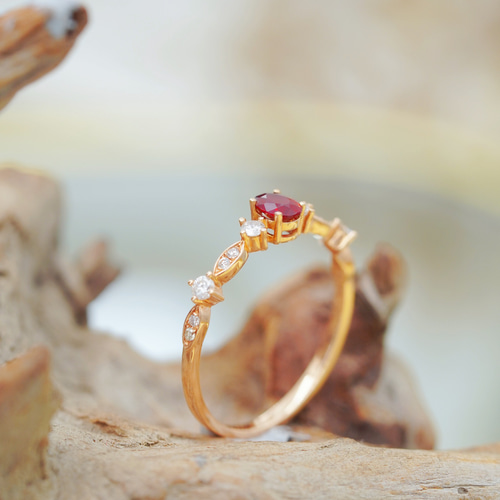 天然ダイヤモンド付きルビーリングk18 持ち合わす 