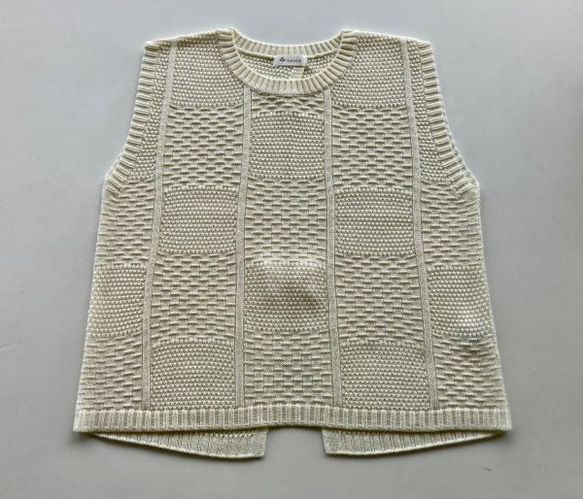 重ね着コーデ　バックスリット　アクリルウールニットベスト　【オフホワイト】 7枚目の画像