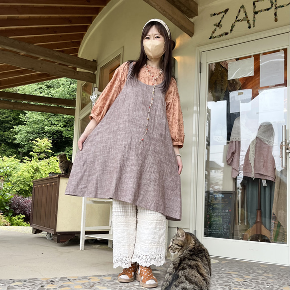オシャレなエプロンワンピ◎ザッパワンピ シャンブレーリネン（23s-055）モカブラウン 1枚目の画像
