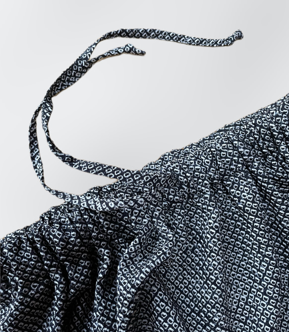 着物リメイク　絹総絞りのバルーンスカート　　黒　ロング［156］ 10枚目の画像