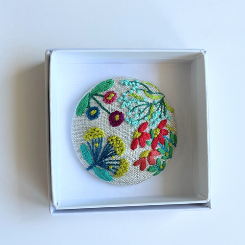 ハンドメイド刺繍ブローチ bulaunbulaun様ご確認ページです