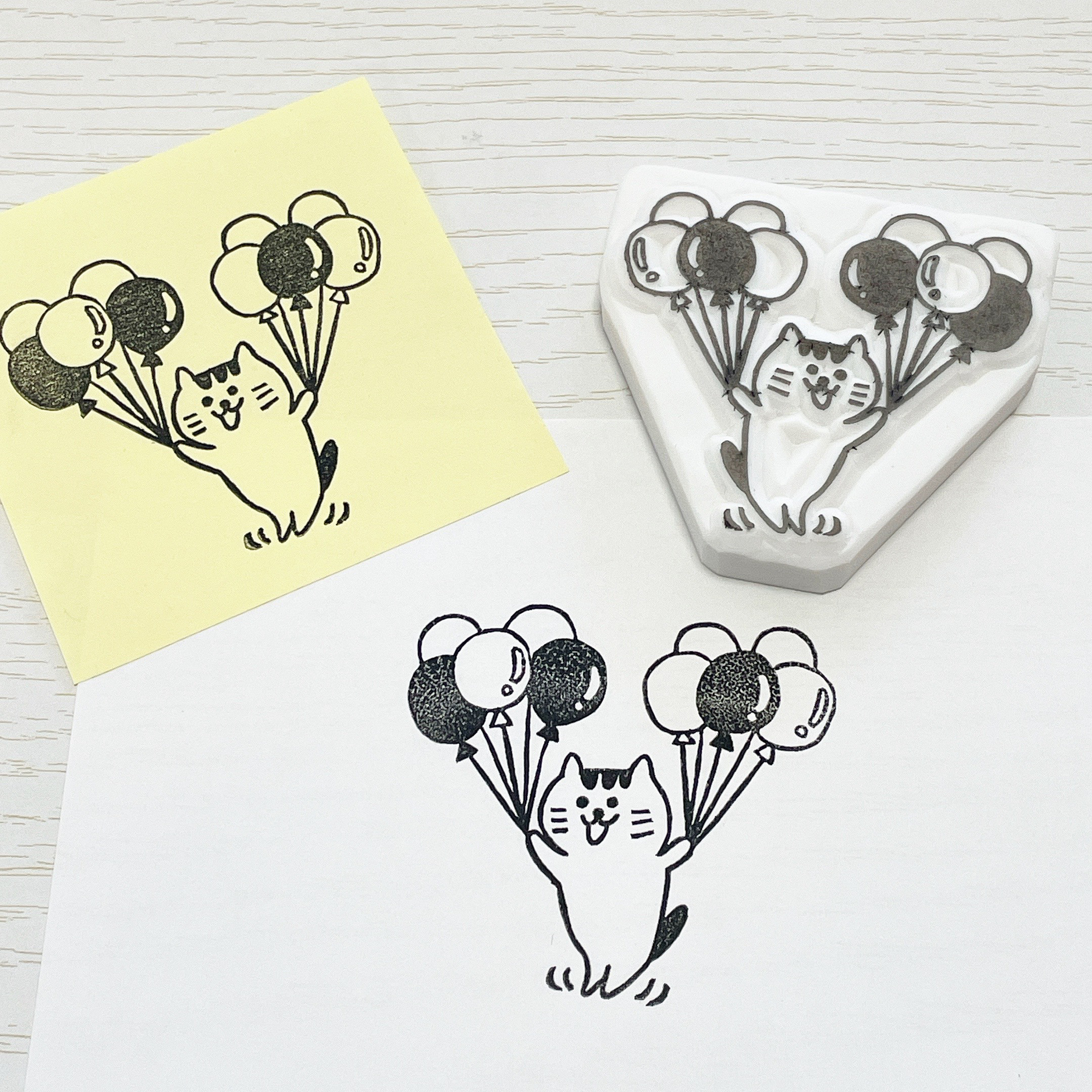 消しゴムはんこNo.412 ちびうさと風船 消しゴムはんこNo.412 ちびうさと風船