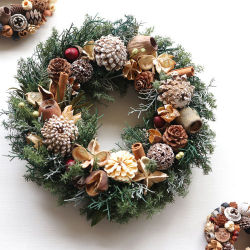 木の実いっぱいなクリスマスリース～早割 リース viento 通販｜Creema  