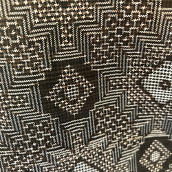 着物リメイク　リバーシブルベスト　正絹縮緬　大島　黒　茶　ブラック 6枚目の画像