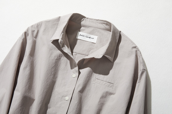 ラフな大人の着こなし　長袖シャツ　コットン100％　ライトグレー　230901-2 2枚目の画像