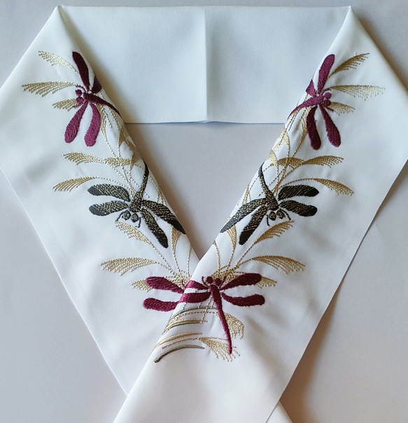 Tonton　帯・小物　白刺繍半衿　コーデ変更ページ 刺繍半衿 芒に蜻蛉 和装小物（帯・半襟） 刺繍好日（ししゅう