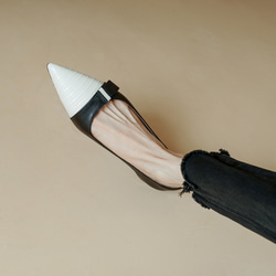 23 新款女士真皮鞋時尚獨特高跟鞋 22 厘米-25 厘米黑色 #821⭐免運費⭐ 第5張的照片