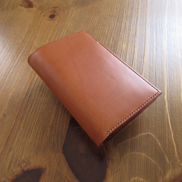 二つ折りミドル財布 - 24 ブッテーロ 革財布　レザー　キャメル　財布 1枚目の画像