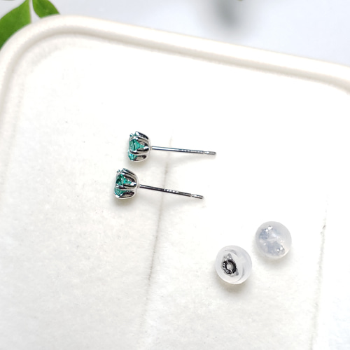 はなはな♡【希少石・パライバトルマリン】Pt900スタッドピアス6爪小粒♡ はなはな♡【希少石・パライバトルマリン】Pt900スタッドピアス6爪小粒