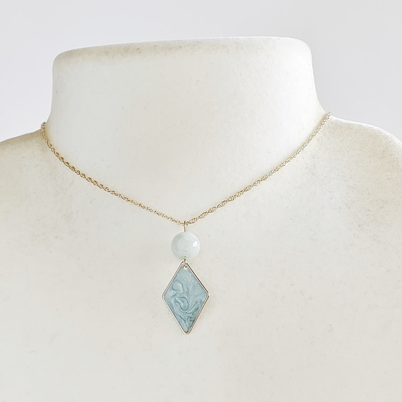 奇跡の石 翡翠とダイヤ型デザインチャームのネックレス（グリーン） 2枚目の画像